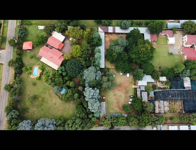 BUSINESS FOR SALE IN DIE HOEWES